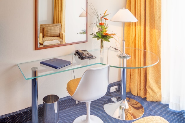 ホテル アレクサンダー アム ツォー