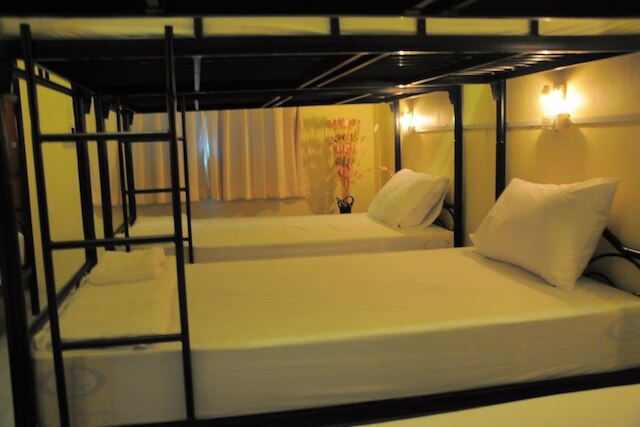 セブンティーン ホステル