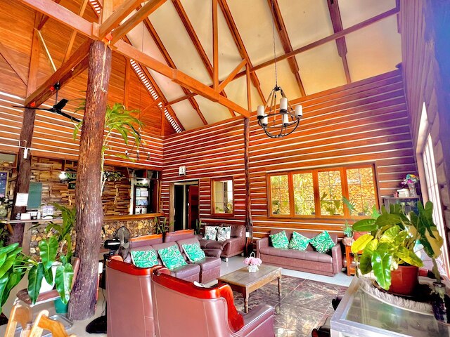 ノヴィーズツーリストイン