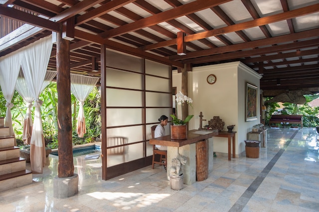 コマネカ・アット・モンキーフォレスト