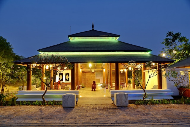 ズフリティ ホテル