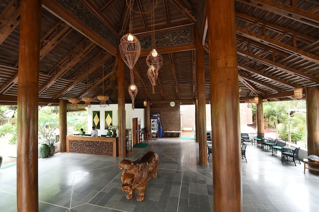 ズフリティ ホテル