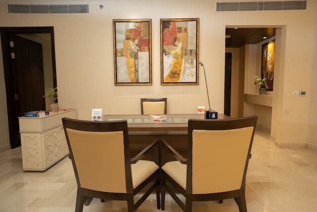 ダブルツリー バイ ヒルトン アグラ