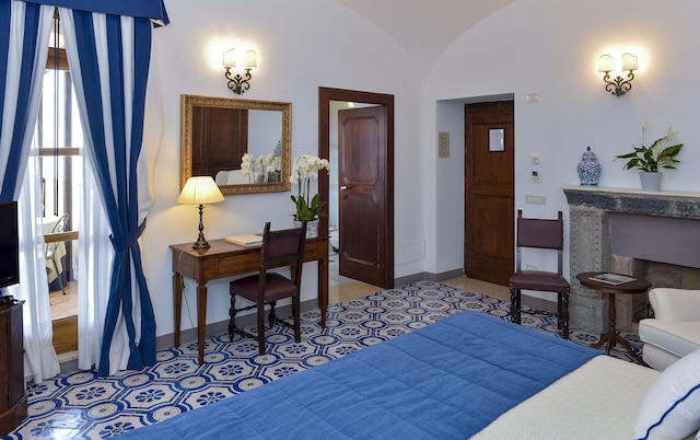 ヴィッラ チンブローネ