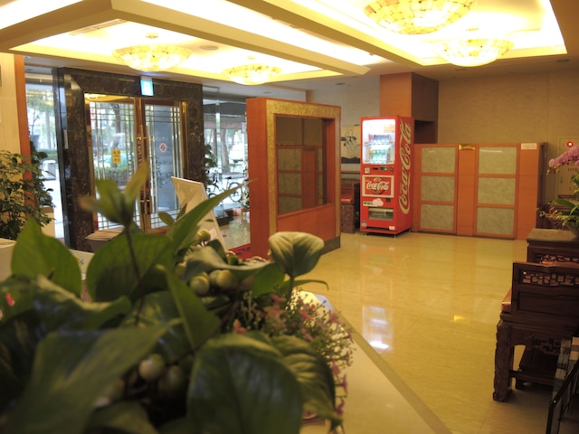 リッチ ガーデン ホテル (利嘉宾馆)