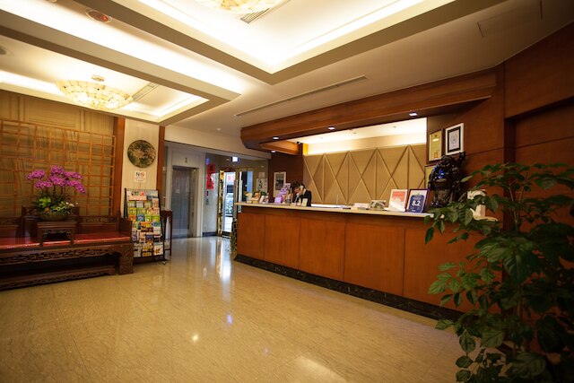 リッチ ガーデン ホテル (利嘉宾馆)