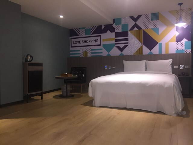 レインボー ホテル