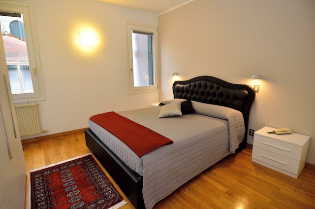 ダ ブルーノ ホームズ