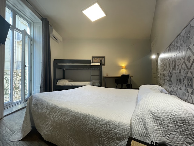 オテル ミストラル コメディー サン ロシュ