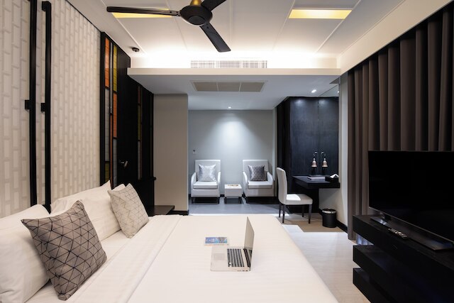 デ チャイ オリエンタル ニマン