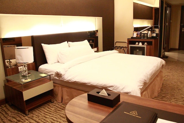 グランド セントラル ホテル プカンバルー