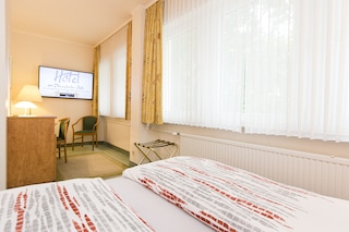 ホテル アム デュッセルドルファー プラッツ