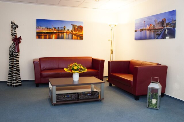 ホテル アム デュッセルドルファー プラッツ