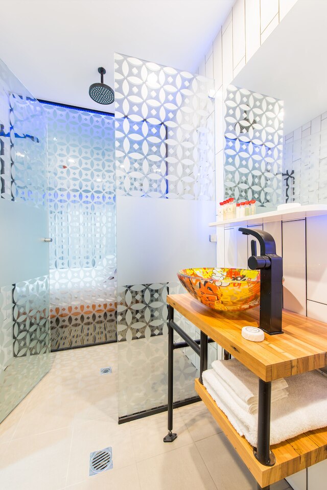 ザ コンスタンス