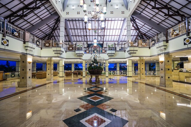 ロイヤル ホテル アンド ヴィラ バトゥ