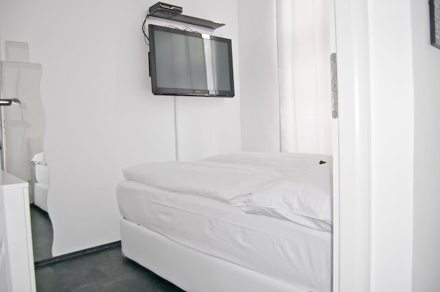 ロイヤ ルリゾート アパートメンツ ウエストバンホフ