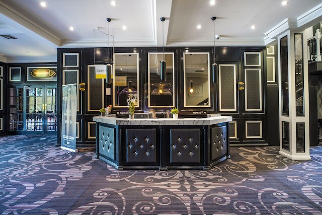 ナイトキャップ アット スカイウエイズ ホテル