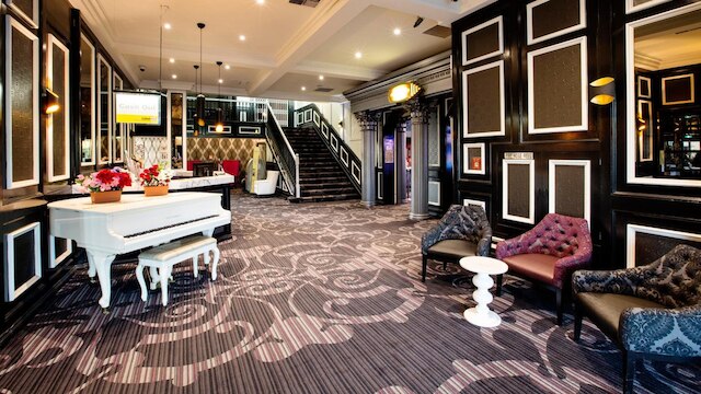 ナイトキャップ アット スカイウエイズ ホテル