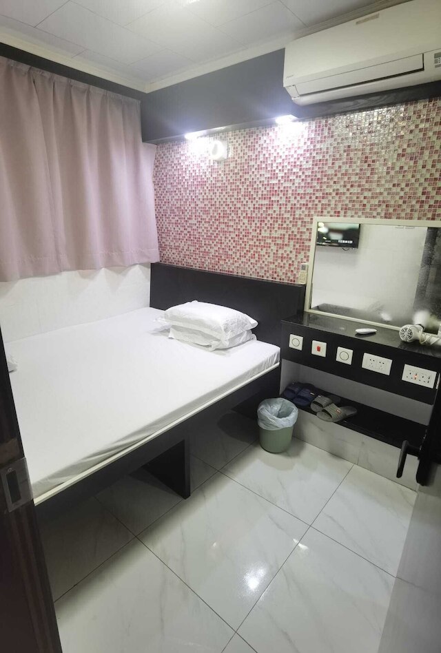 ユエ カ ホテル (中港裕家酒店)