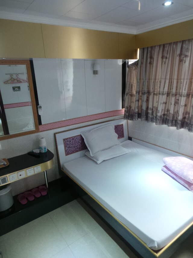 ユエ カ ホテル (中港裕家酒店)