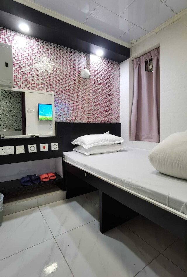 ユエ カ ホテル (中港裕家酒店)