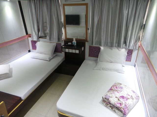 ユエ カ ホテル (中港裕家酒店)