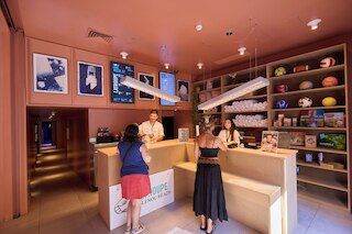 ラトループ ポブレノウ ビーチ