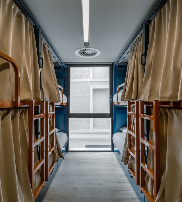 ラトループ ポブレノウ ビーチ