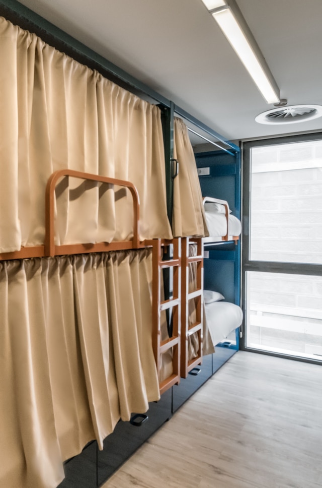 ラトループ ポブレノウ ビーチ