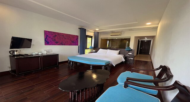 タン ビン リバーサイド ホテル