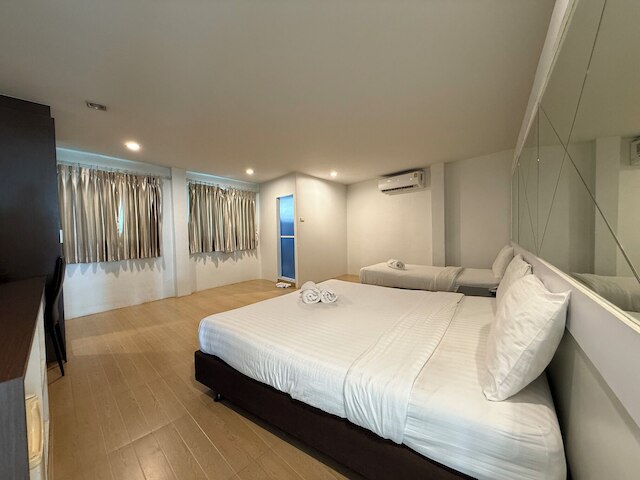 Bed by Cruise at Samakkhi-Tivanont