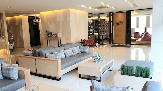 パリンダ ホテル