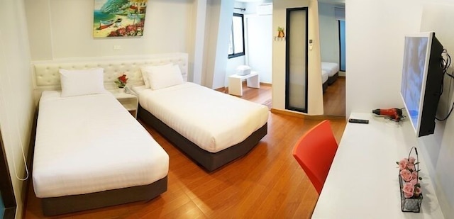 マ ノン ノント ホテル & アパートメント