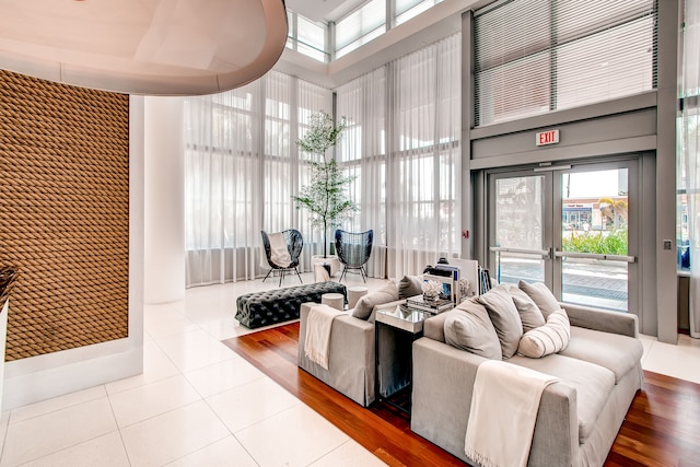 チャーチル スイーツ モンテカルロ マイアミ ビーチ