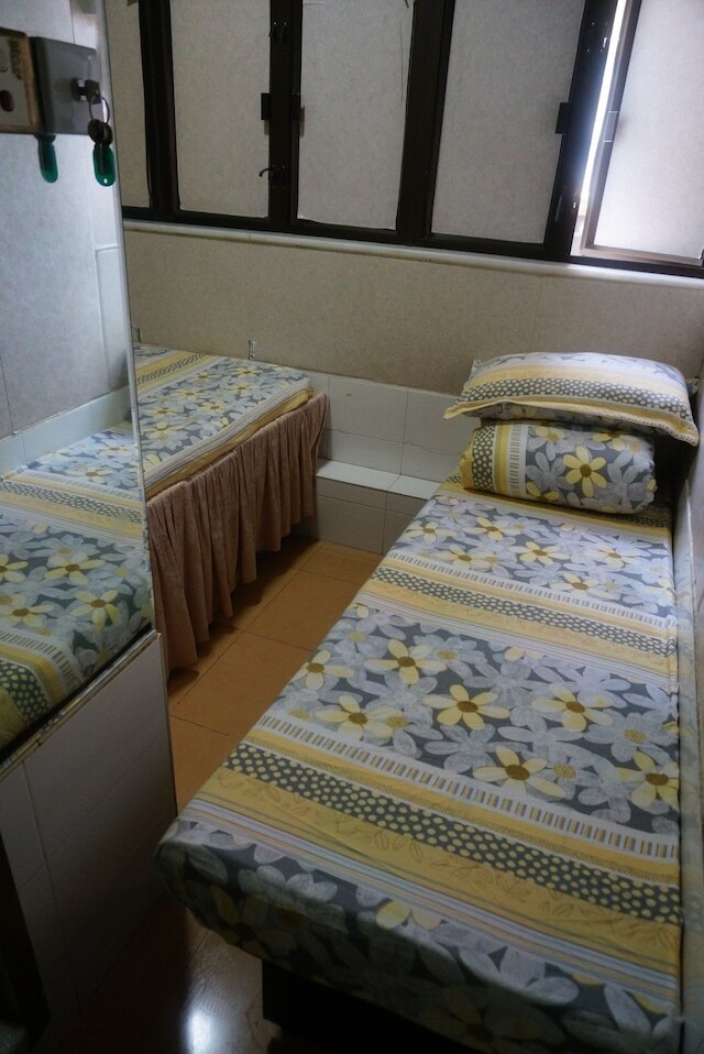 ラッキー ホステル