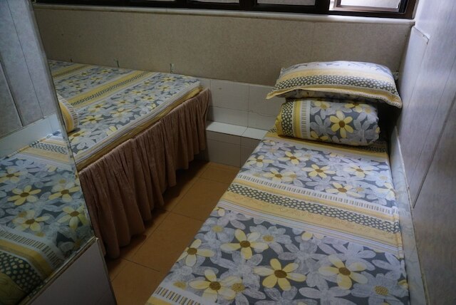 ラッキー ホステル