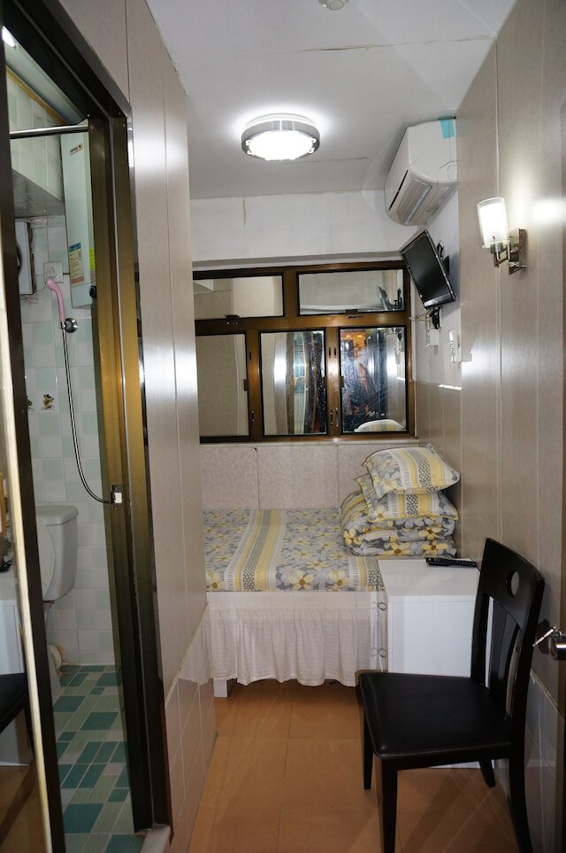 ラッキー ホステル