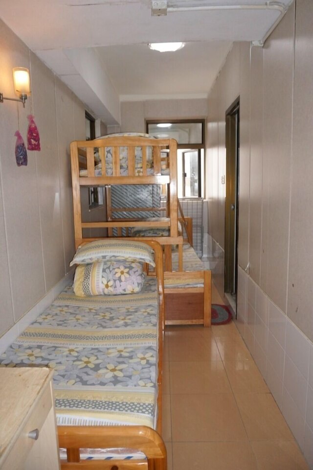 ラッキー ホステル