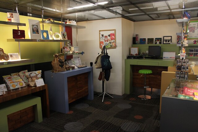 Y ロフト ユース スクエア (Y旅舎)