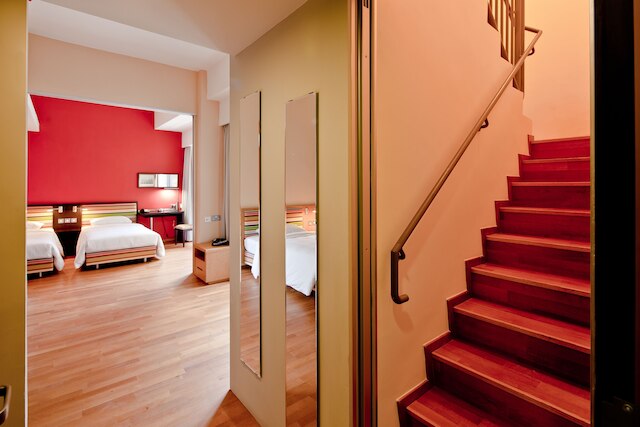 Y ロフト ユース スクエア (Y旅舎)