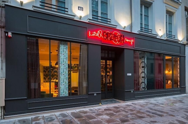 オテル クレヨン ルージュ