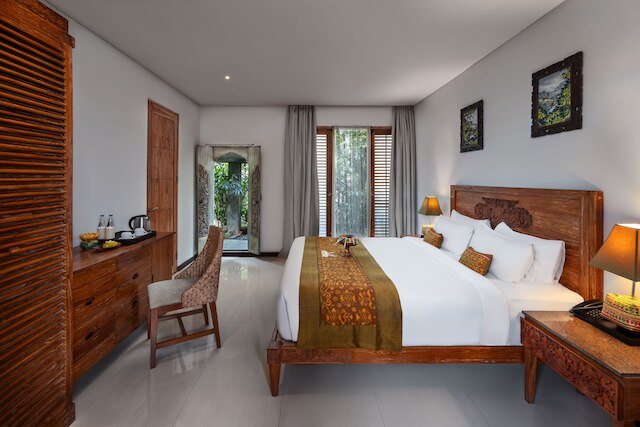 アディワナ スヴァルガ ロカ