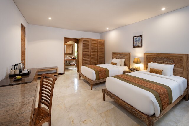 アディワナ スヴァルガ ロカ