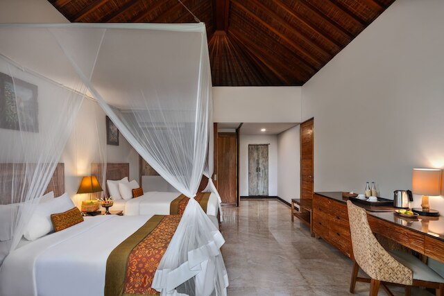 アディワナ スヴァルガ ロカ