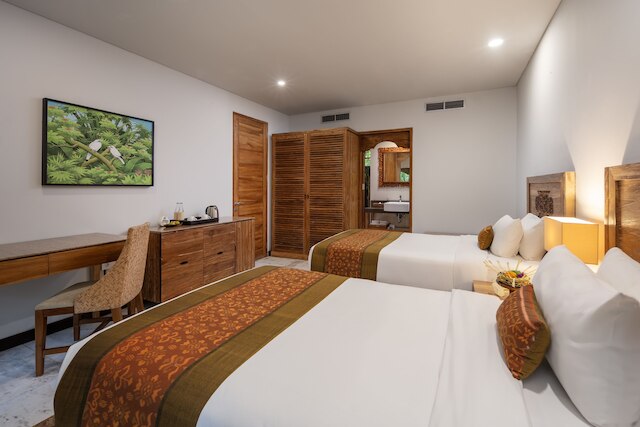 アディワナ スヴァルガ ロカ