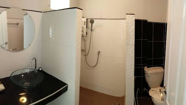 トンコク ホテル