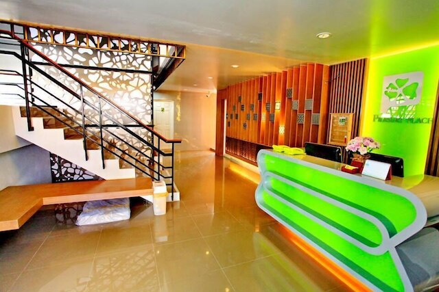 トンコク ホテル