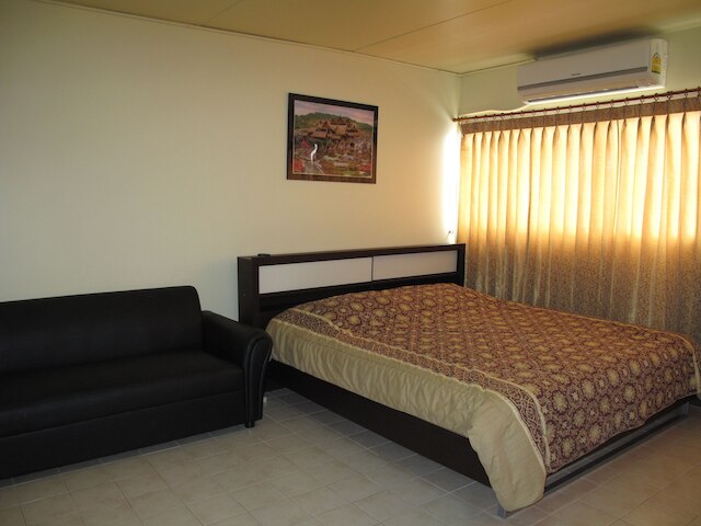 SK ムアントンタニ アパートメント