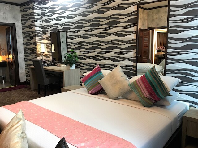 キンタ リバーフロント ホテル & スイーツ