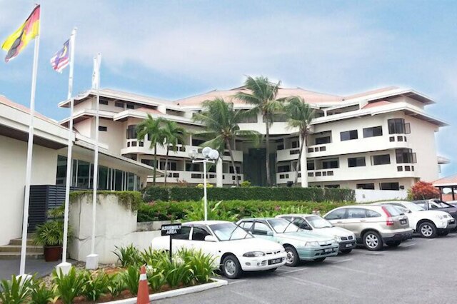 グランド ドーマニ ラジャ コート ホテル